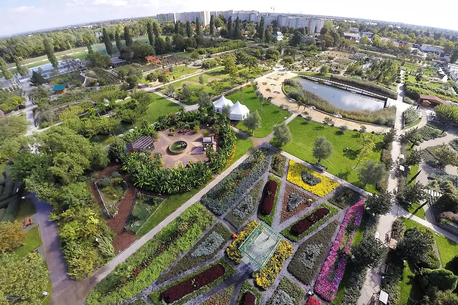 weg blumengaerten hirschstetten florarium anlage gruen